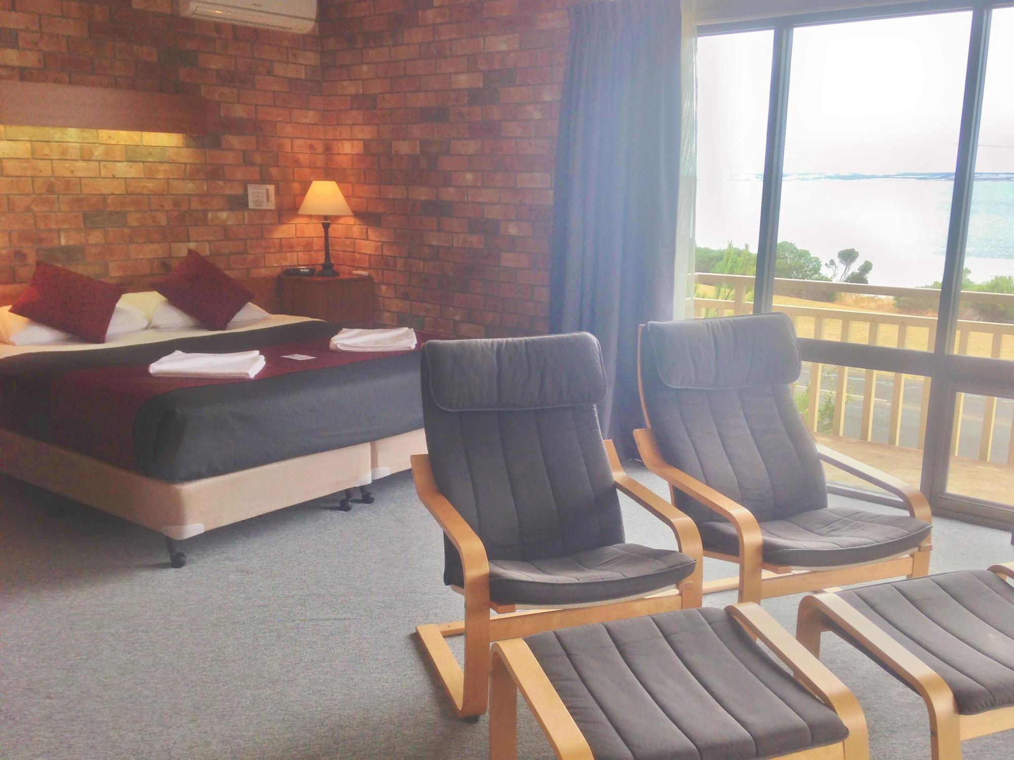 Kangaroo Island Seaside Inn Kingscote Exterior photo